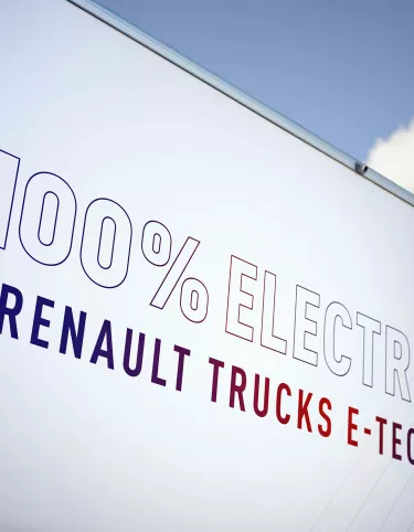 Renault Trucks D E-Tech trailer