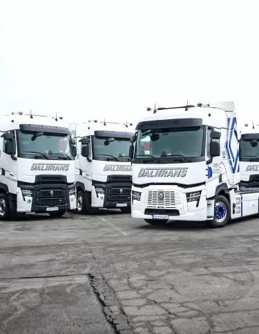 vozidla T-High a elektricke vozidlo E-Tech T