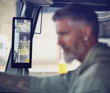 Renault Trucks E-Tech T 780: a closer look at the rear-view screen inside the cab