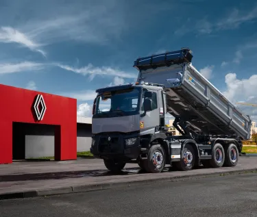 Have your Meiller tipper fitted directly at the factory! Ready to use and customisable: a vehicle available straight from the factory, configured to your requirements.